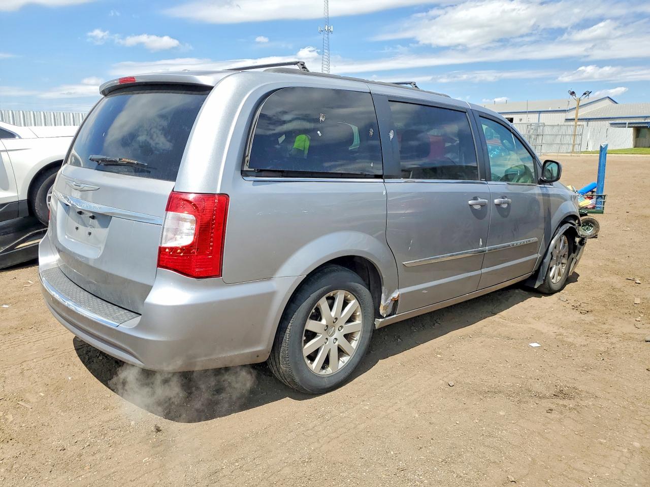 2013 CHRYSLER TOWN & COUNTRY TOURING photo 5