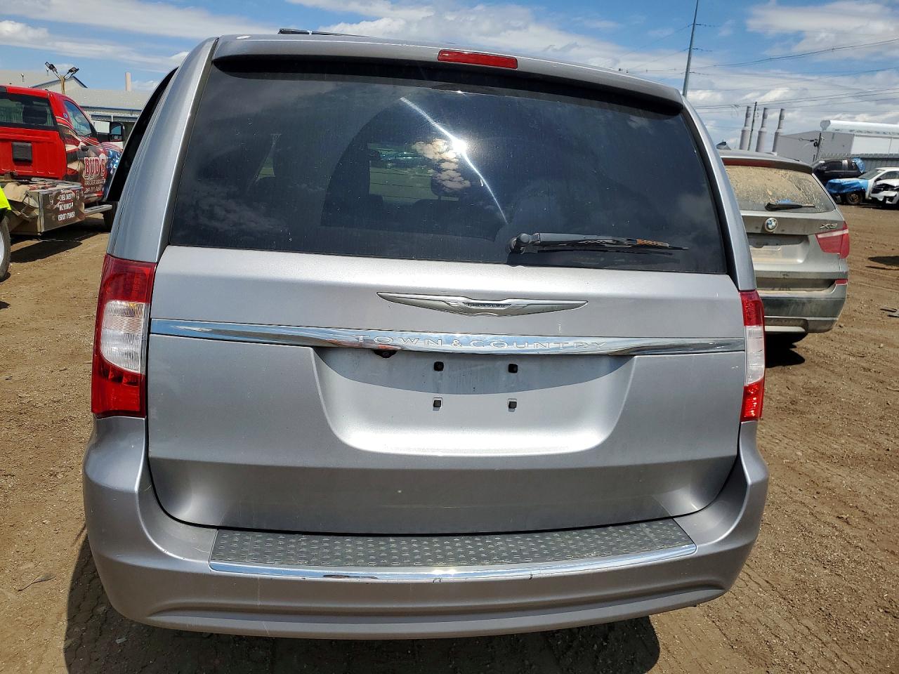 2013 CHRYSLER TOWN & COUNTRY TOURING photo 11