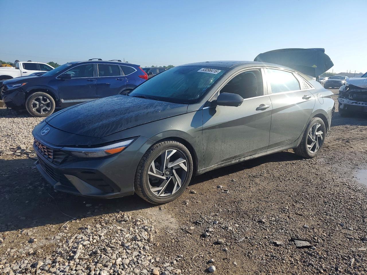 2024 HYUNDAI ELANTRA