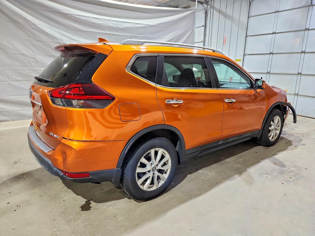 2018 NISSAN ROGUE SV photo 5