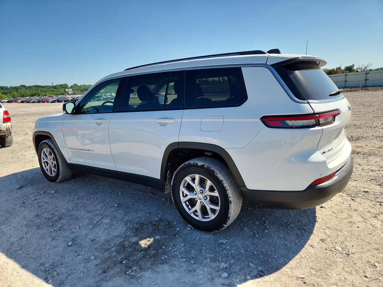 2022 JEEP GRAND CHEROKEE L LIMITED photo 3