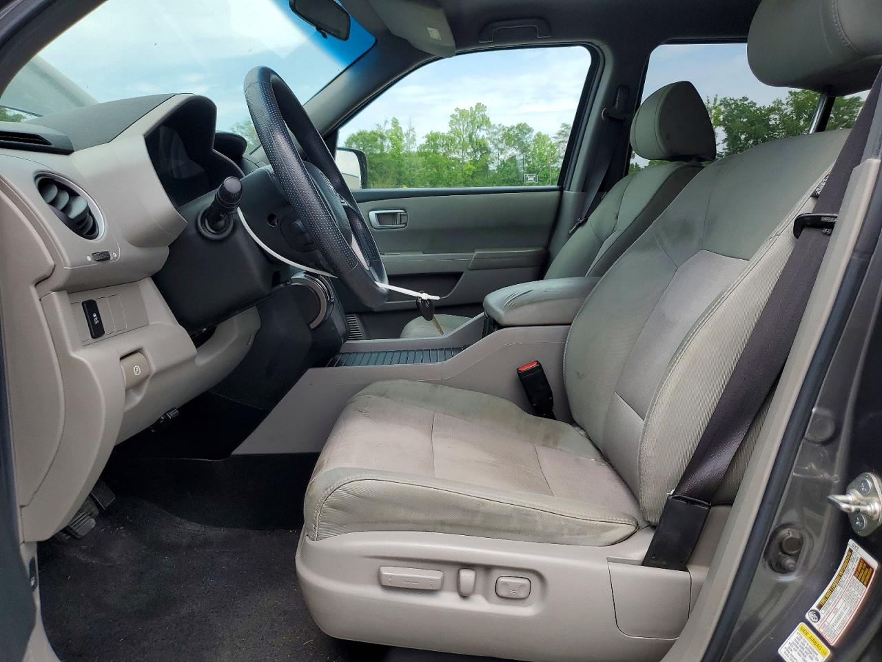 2012 HONDA PILOT photo 19