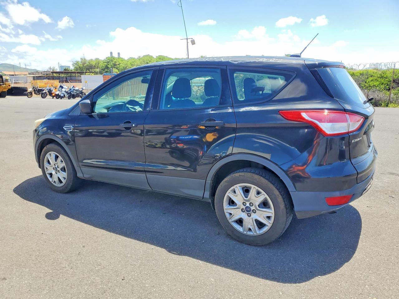 2013 FORD ESCAPE S photo 3