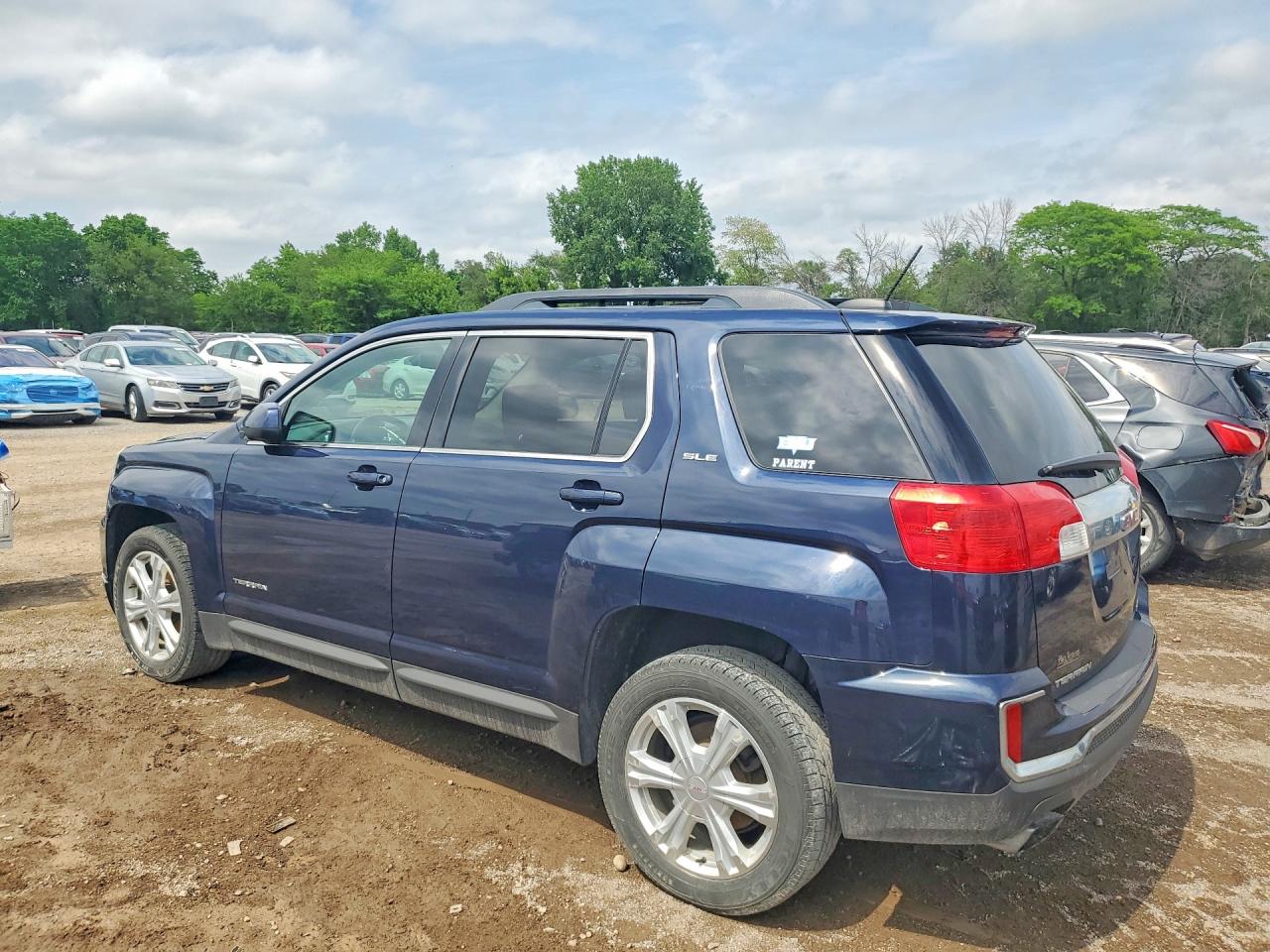 2017 GMC TERRAIN SLE photo 3