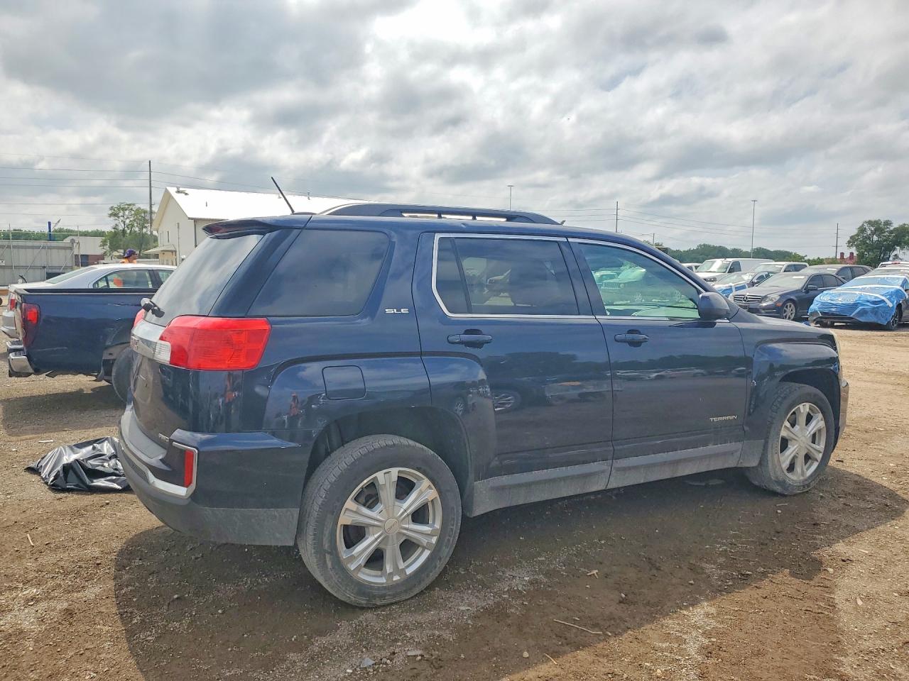 2017 GMC TERRAIN SLE photo 5