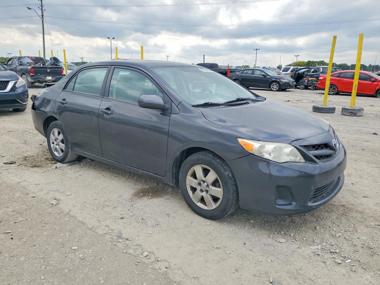 2011 TOYOTA COROLLA LE photo 10