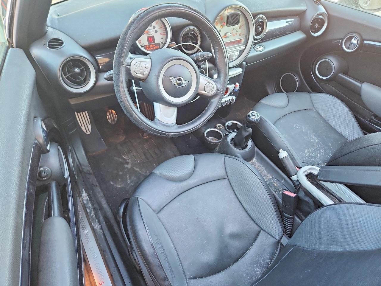 2009 MINI COOPER S photo 22