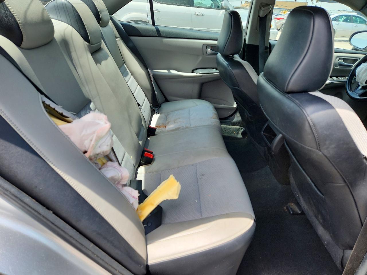 2017 TOYOTA CAMRY SE photo 28