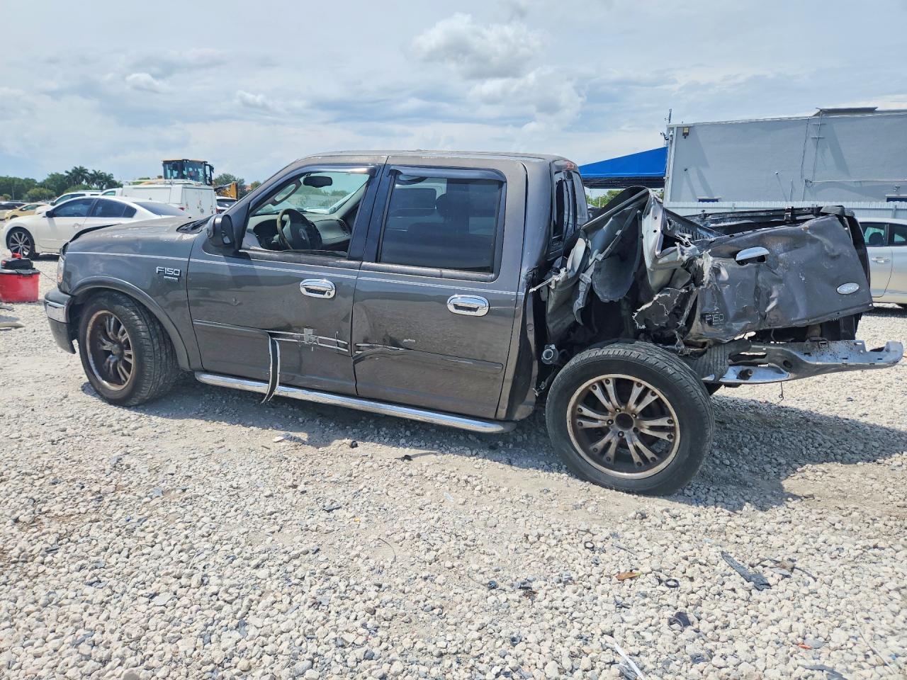 2003 FORD F150 SUPERCREW photo 2