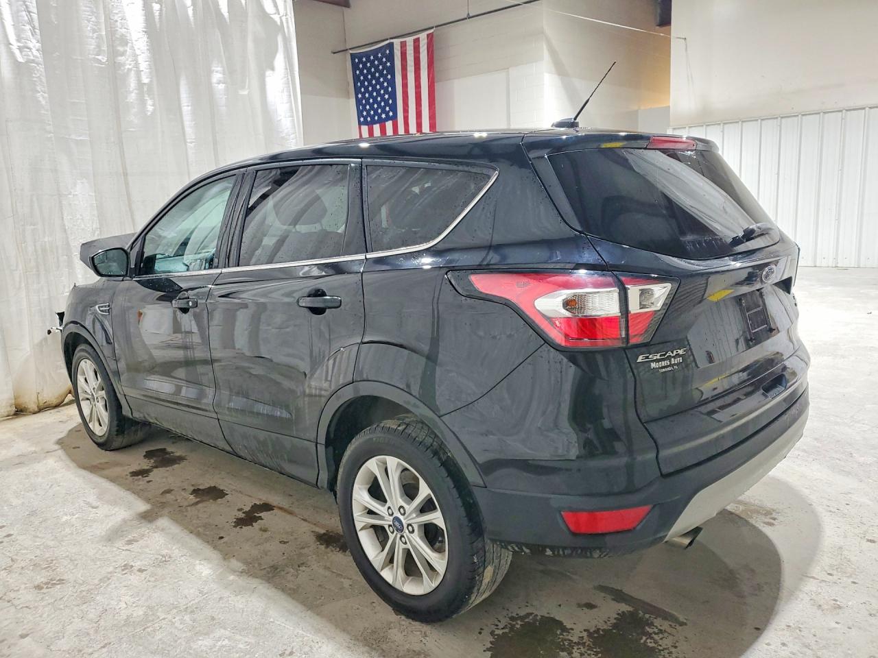 2017 FORD ESCAPE SE photo 3