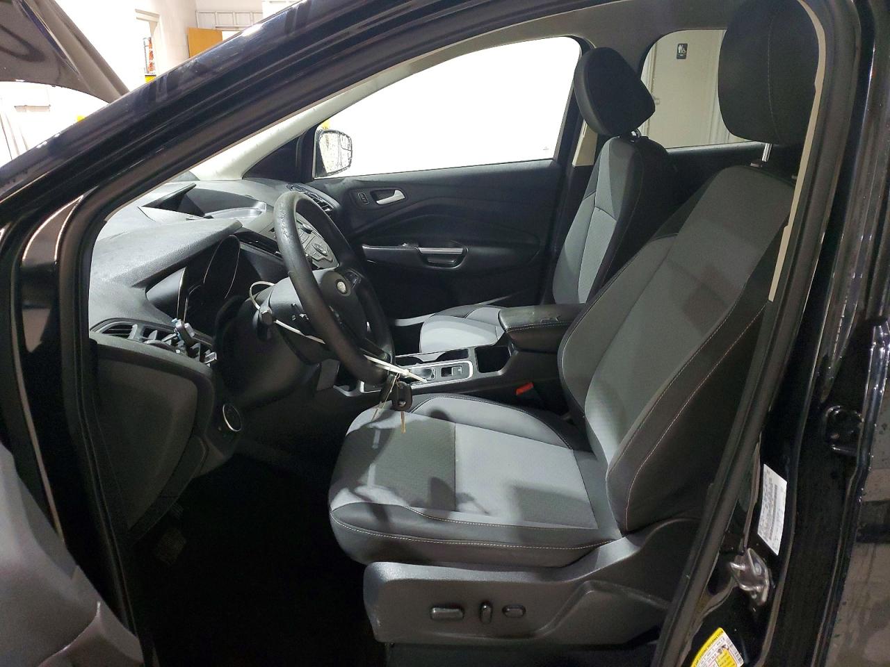 2017 FORD ESCAPE SE photo 13