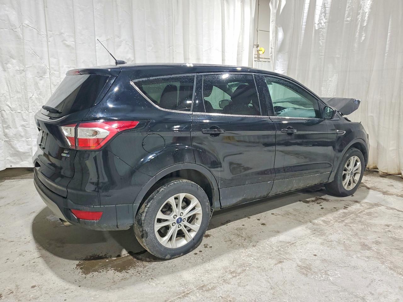 2017 FORD ESCAPE SE photo 5