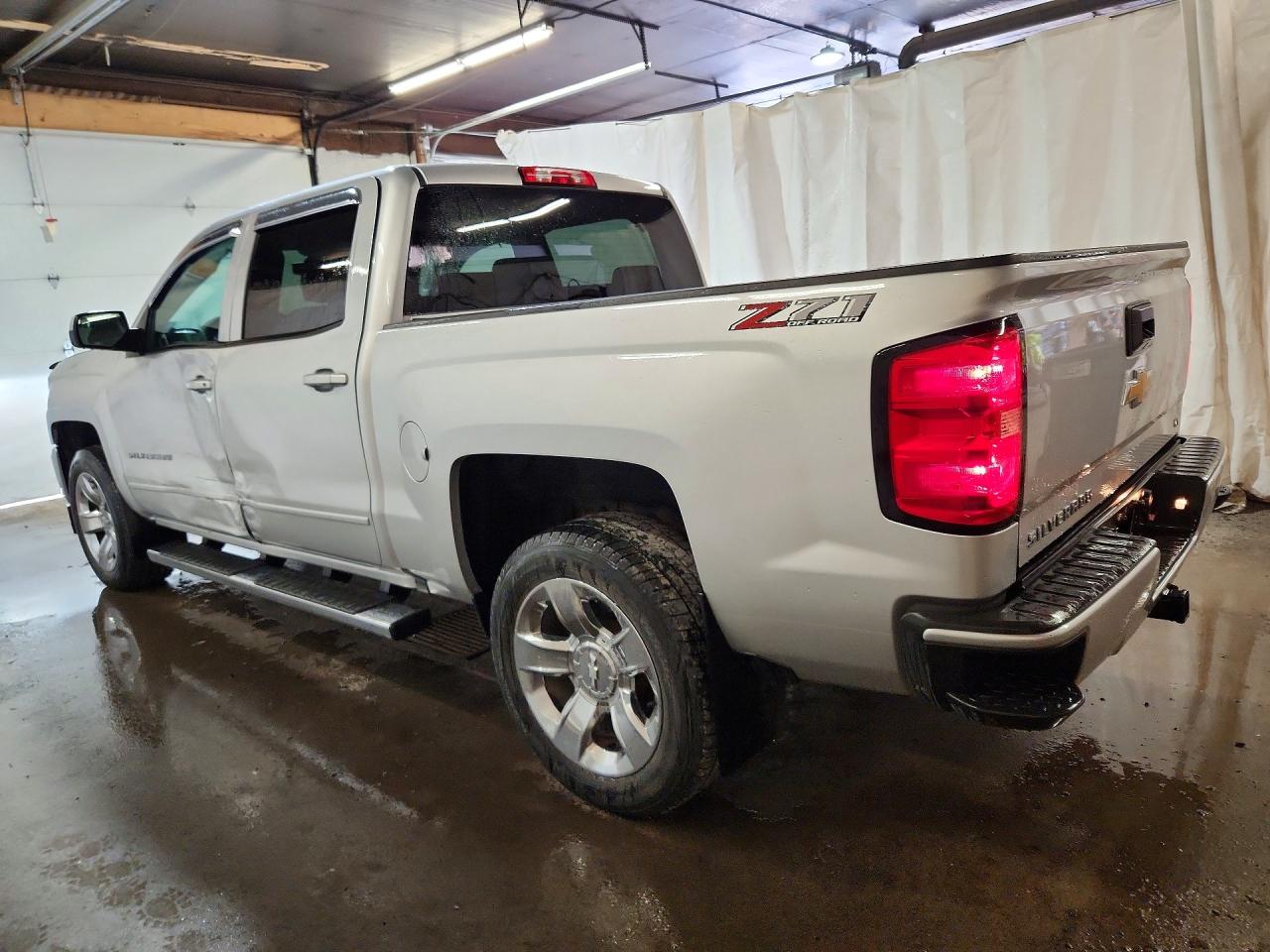2018 CHEVROLET SILVERADO K1500 LT photo 3