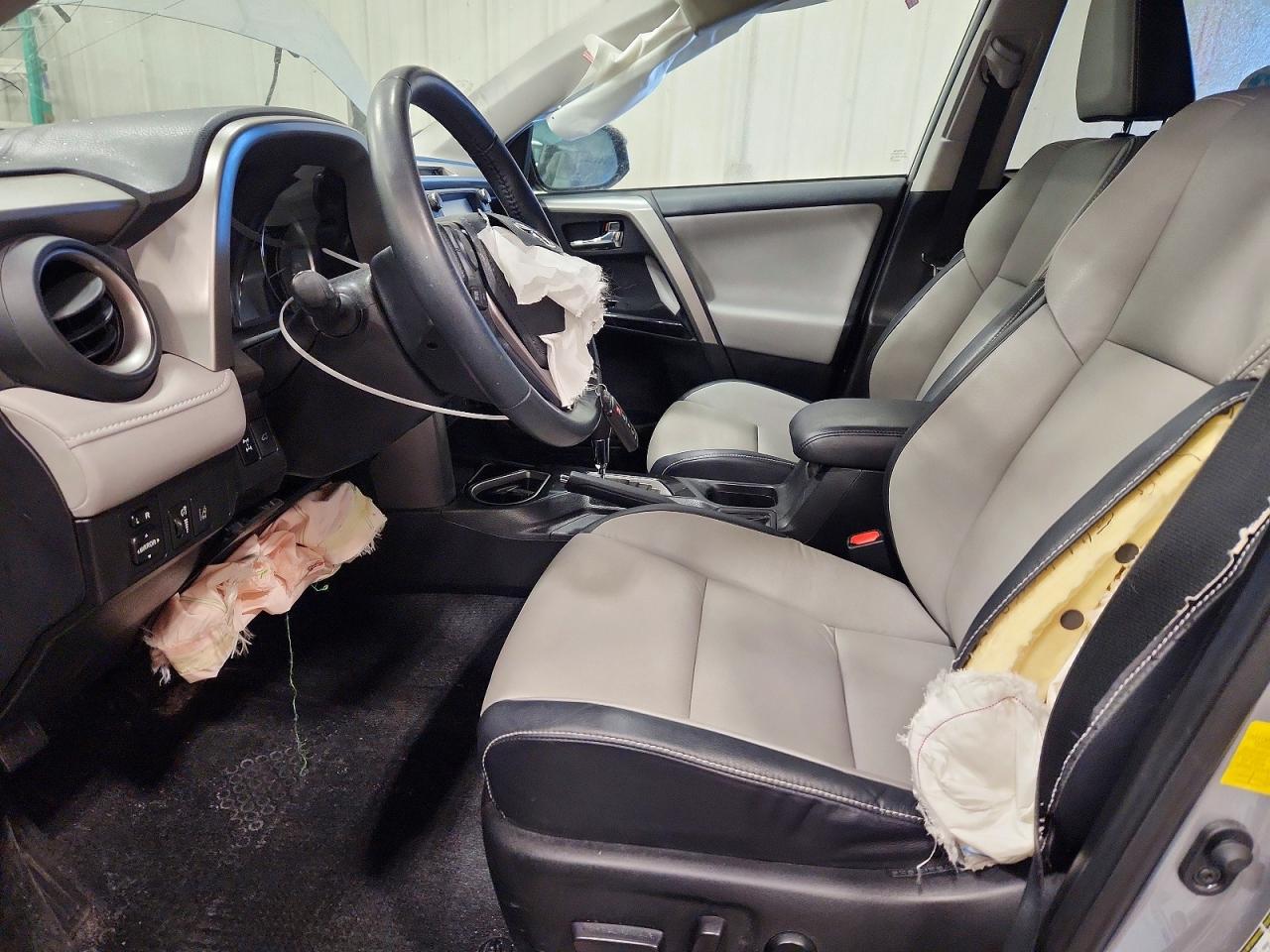 2016 TOYOTA RAV4 LIMITED photo 13
