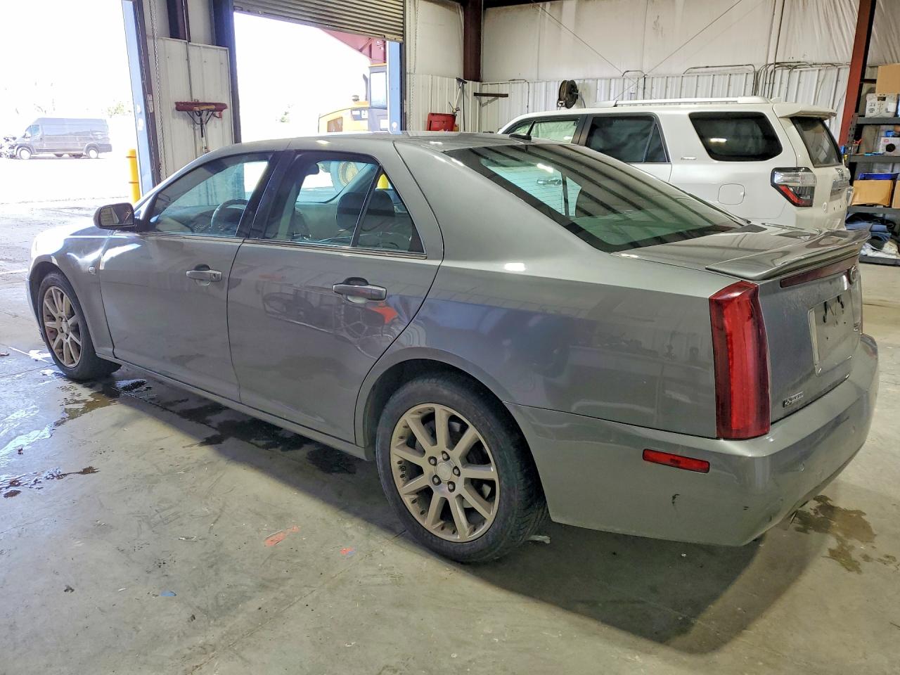 2005 CADILLAC STS photo 3