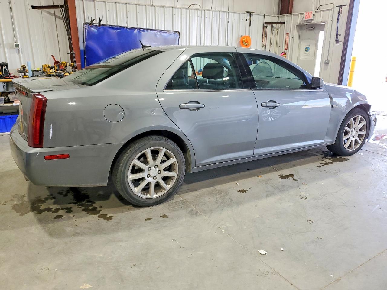 2005 CADILLAC STS photo 5