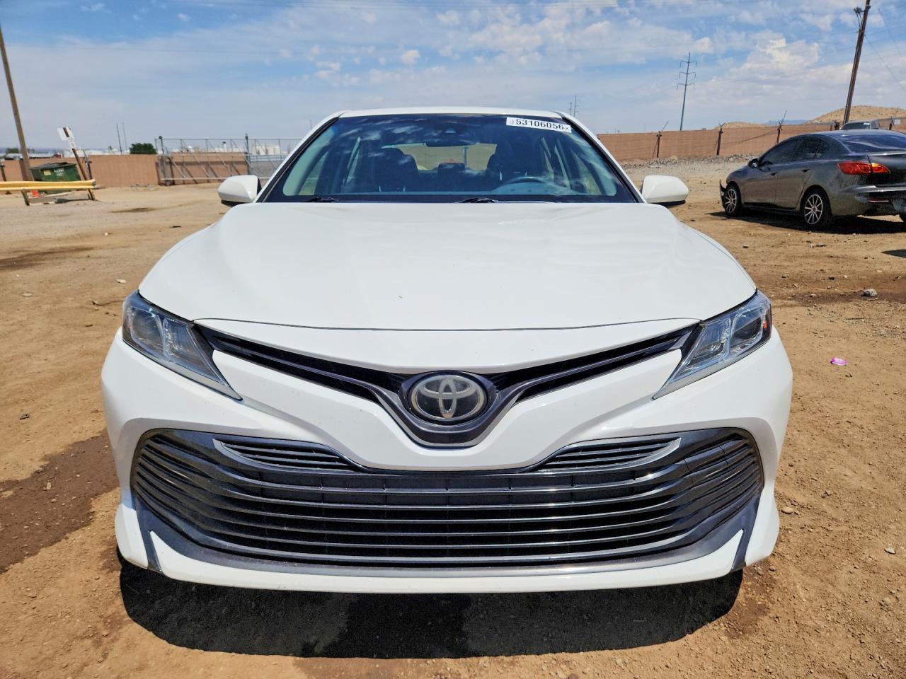 2018 TOYOTA CAMRY LE photo 5