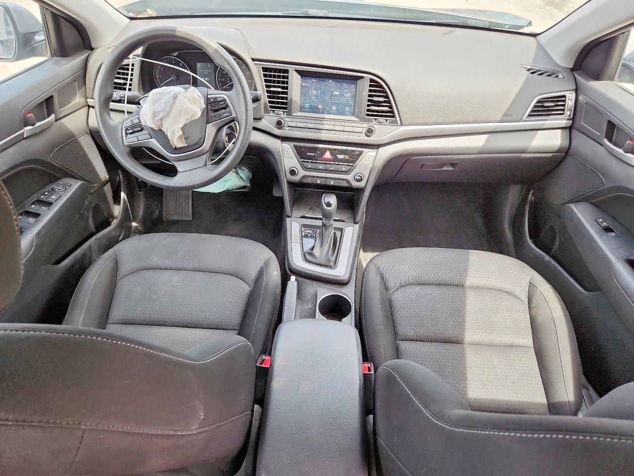 2018 HYUNDAI ELANTRA SEL photo 15