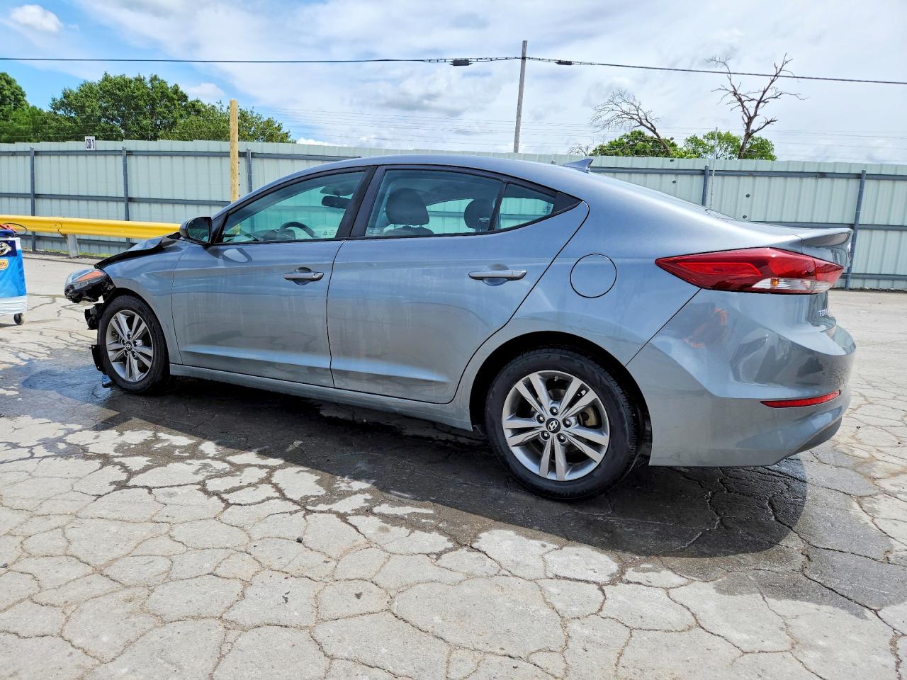2018 HYUNDAI ELANTRA SEL photo 3