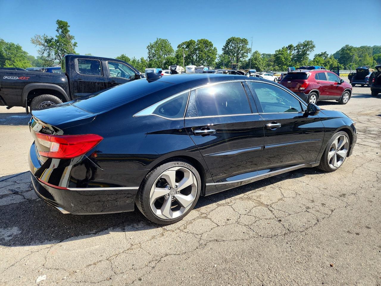 2018 HONDA ACCORD TOURING photo 7