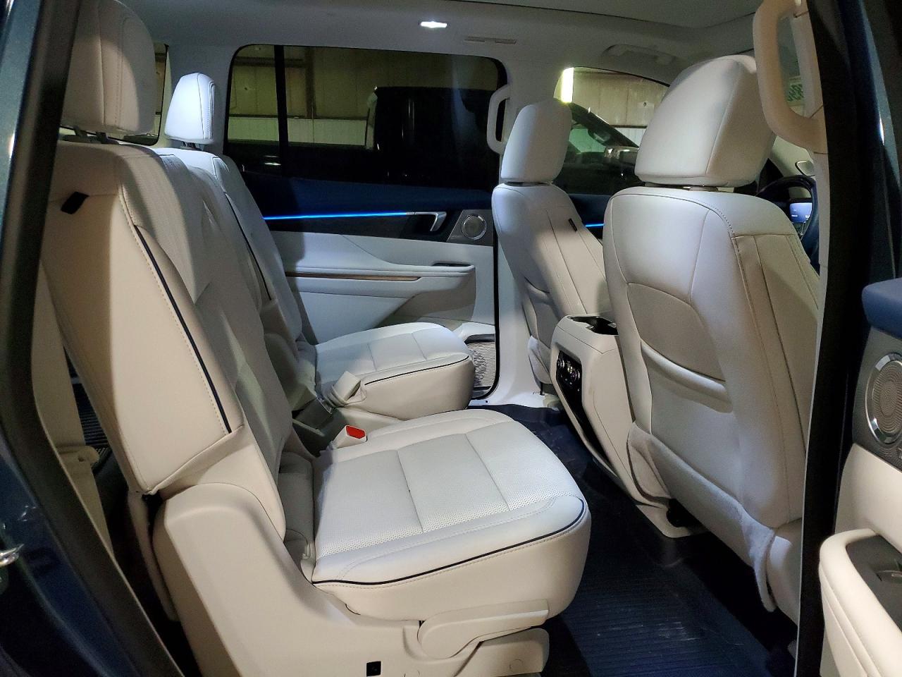 2025 BUICK ENCLAVE AVENIR photo 21