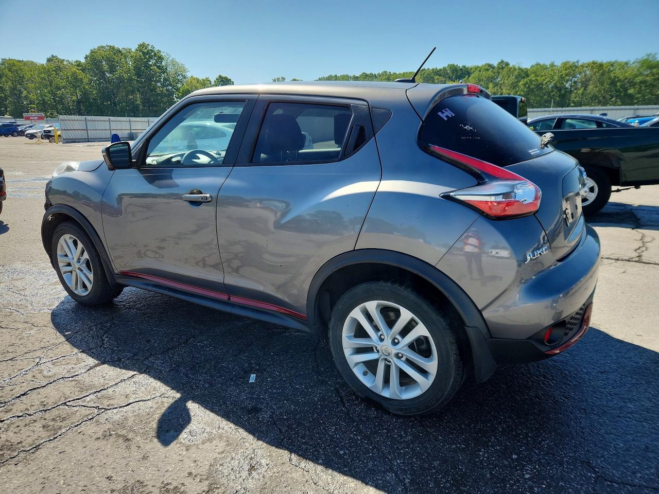 2015 NISSAN JUKE SV photo 3