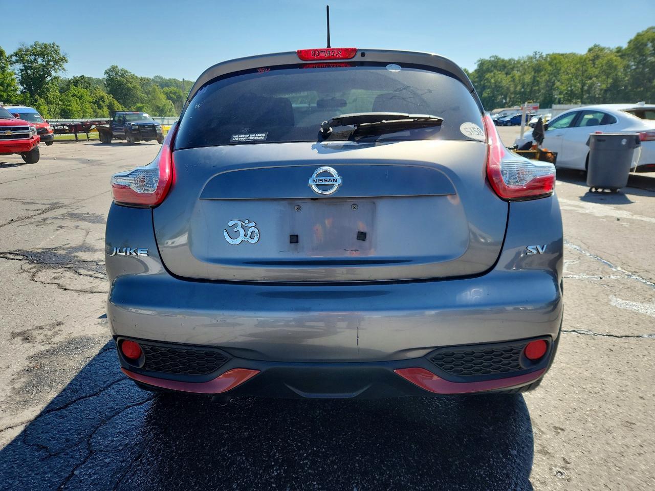 2015 NISSAN JUKE SV photo 11