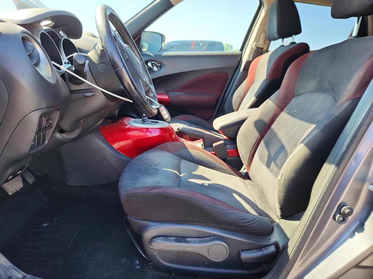 2015 NISSAN JUKE SV photo 13