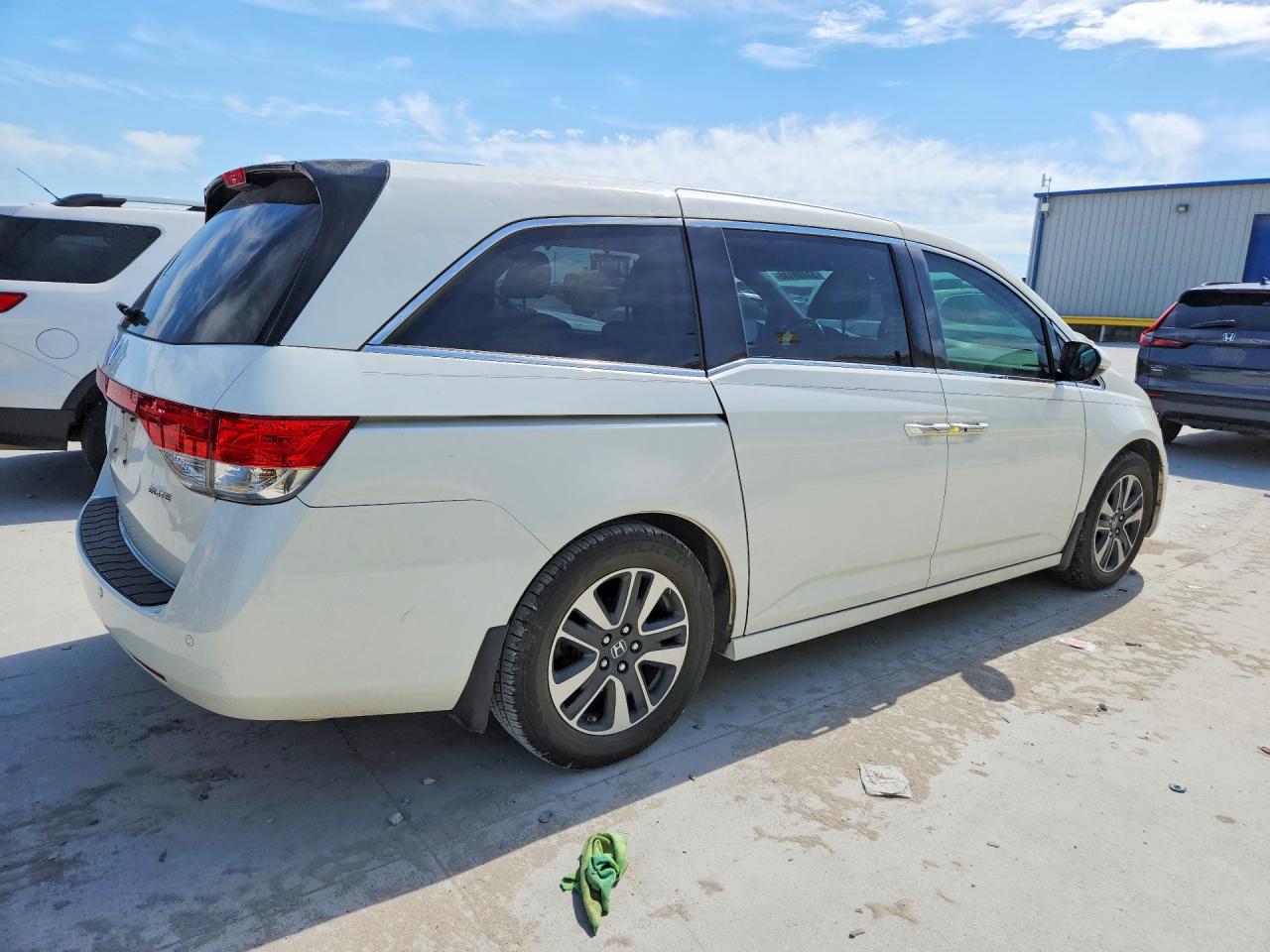 2016 HONDA ODYSSEY TOURING photo 5