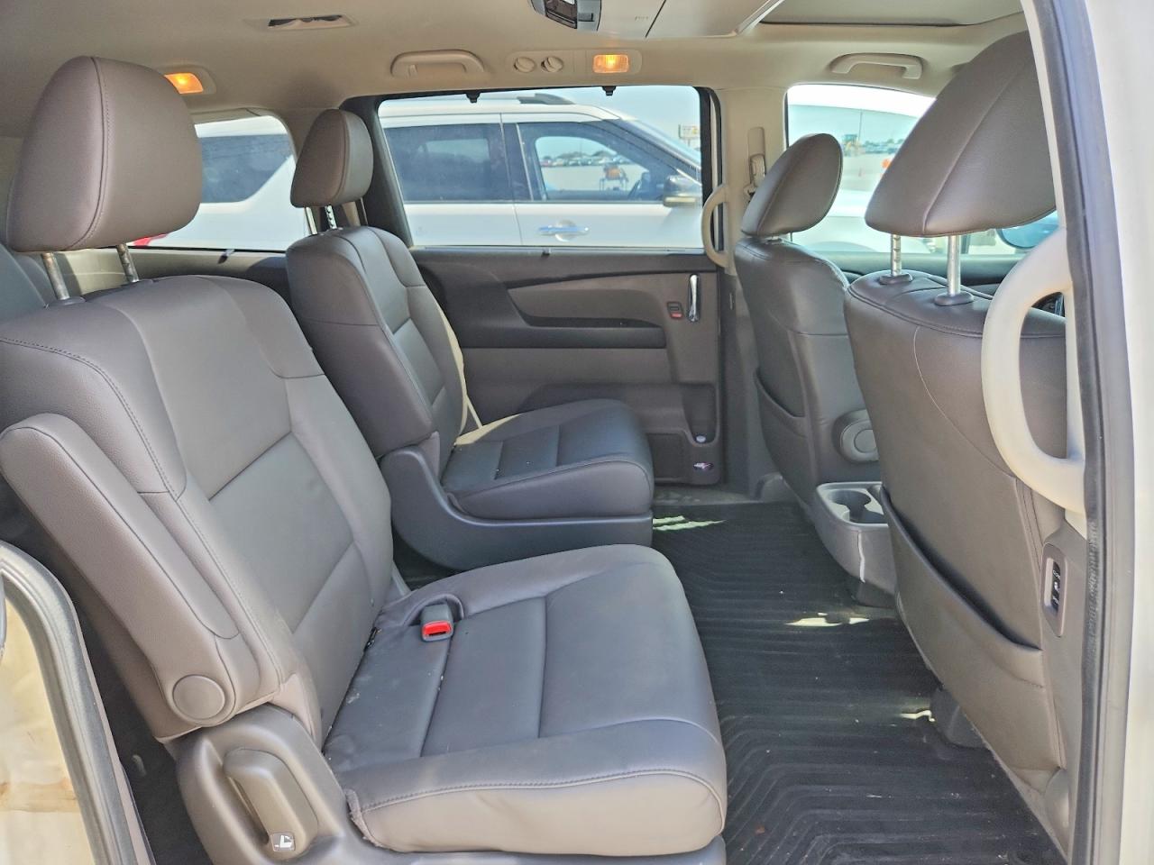 2016 HONDA ODYSSEY TOURING photo 21