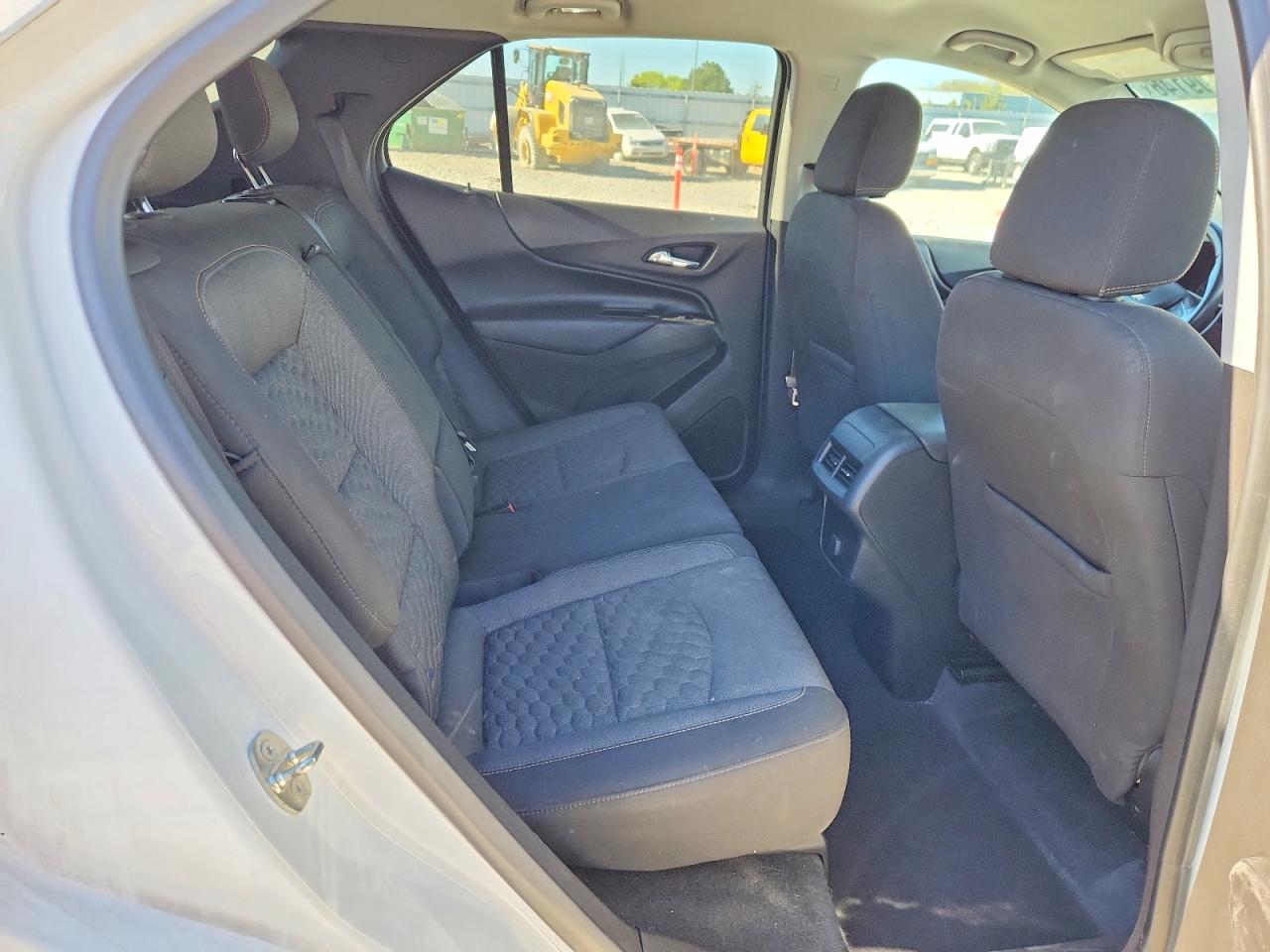 2018 CHEVROLET EQUINOX photo 19