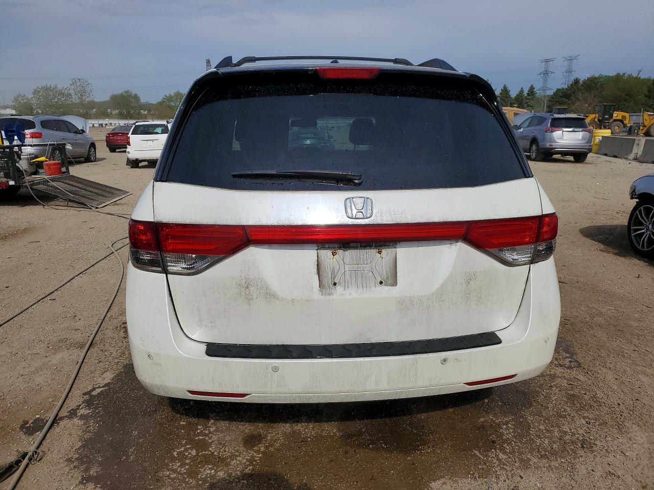 2016 HONDA ODYSSEY TOURING photo 16