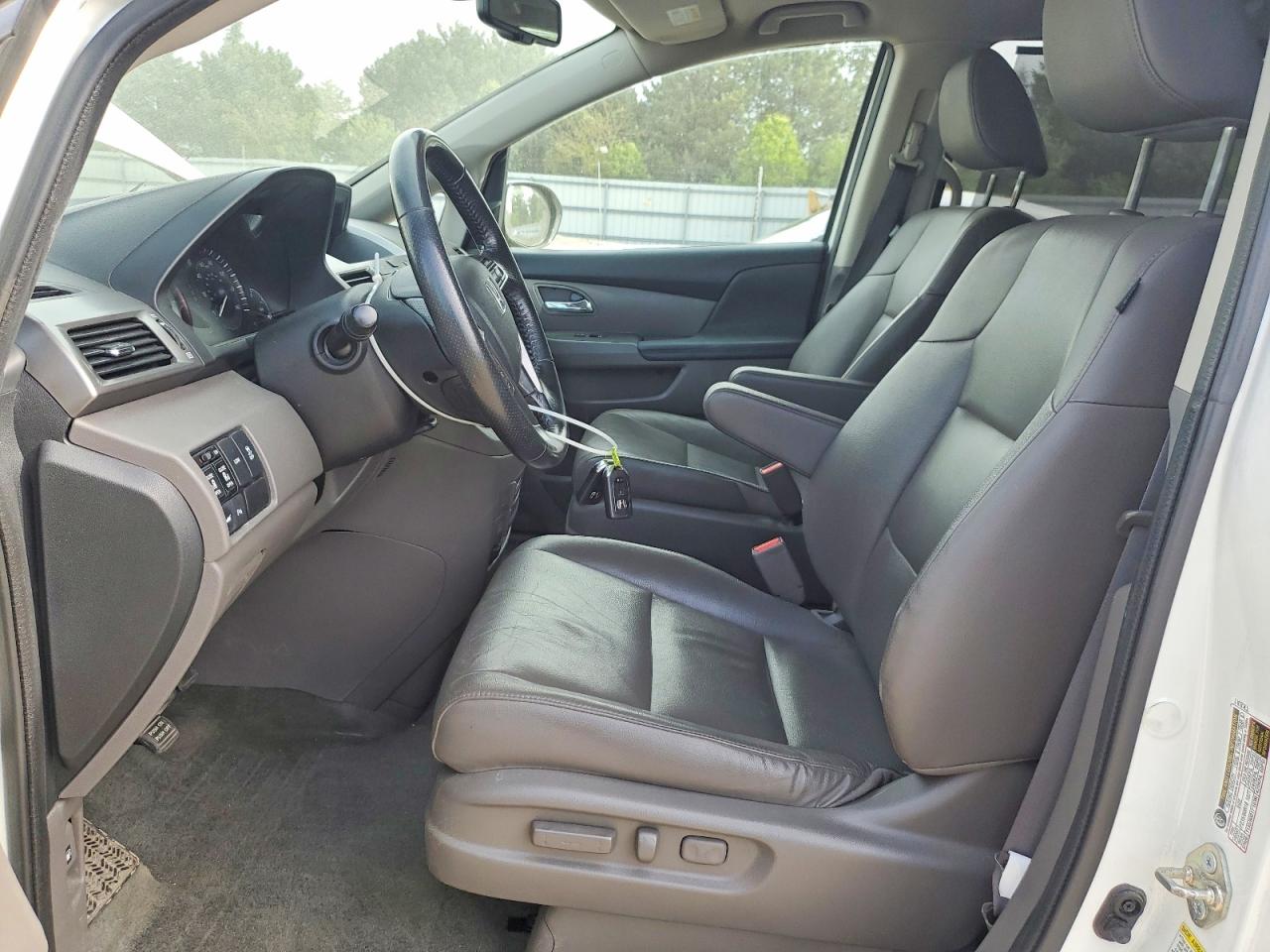 2016 HONDA ODYSSEY TOURING photo 19
