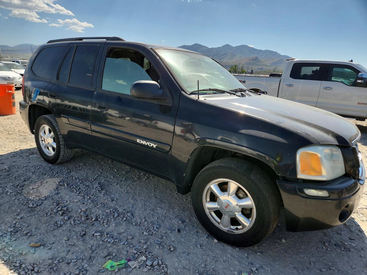 2004 GMC ENVOY photo 10