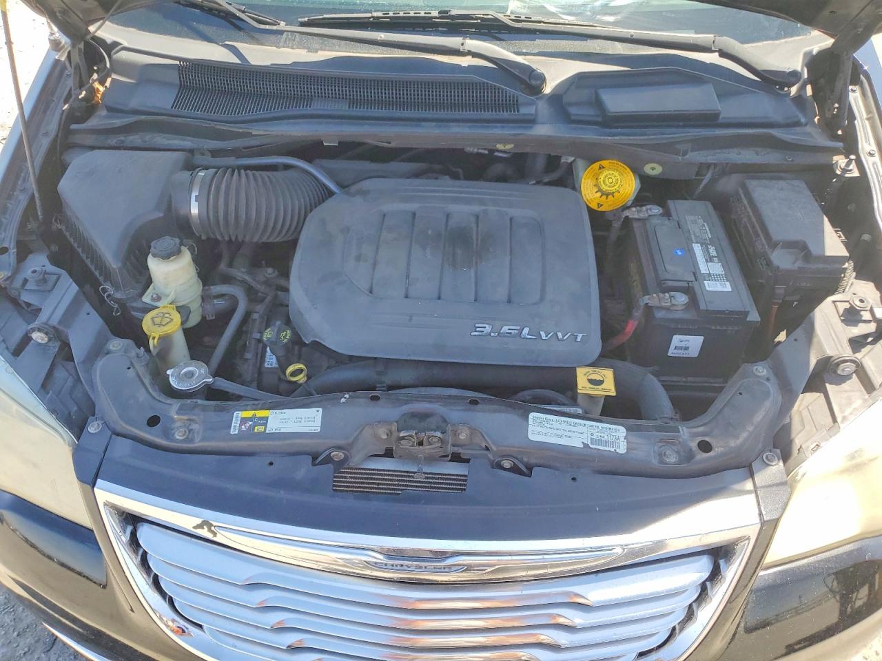 2015 CHRYSLER TOWN & COUNTRY TOURING L photo 21