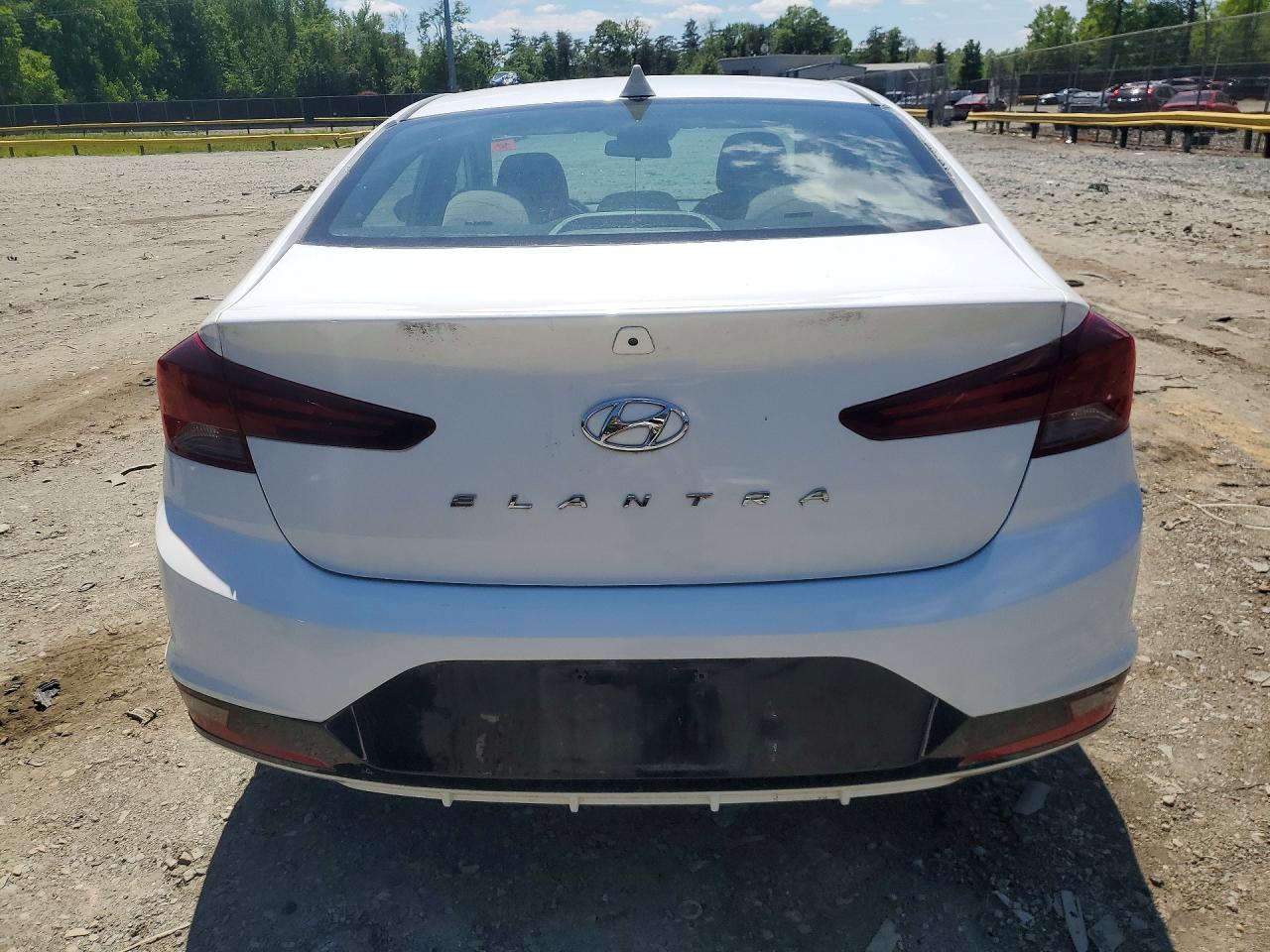 2019 HYUNDAI ELANTRA SEL photo 6