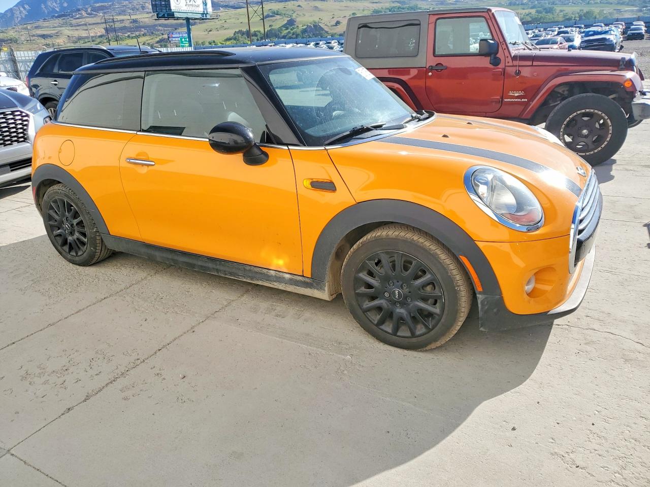 2017 MINI COOPER photo 7