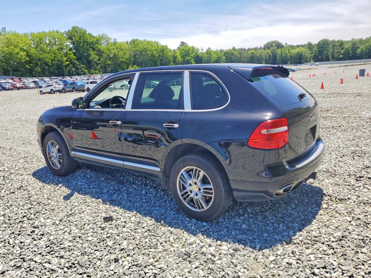 2009 PORSCHE CAYENNE photo 2
