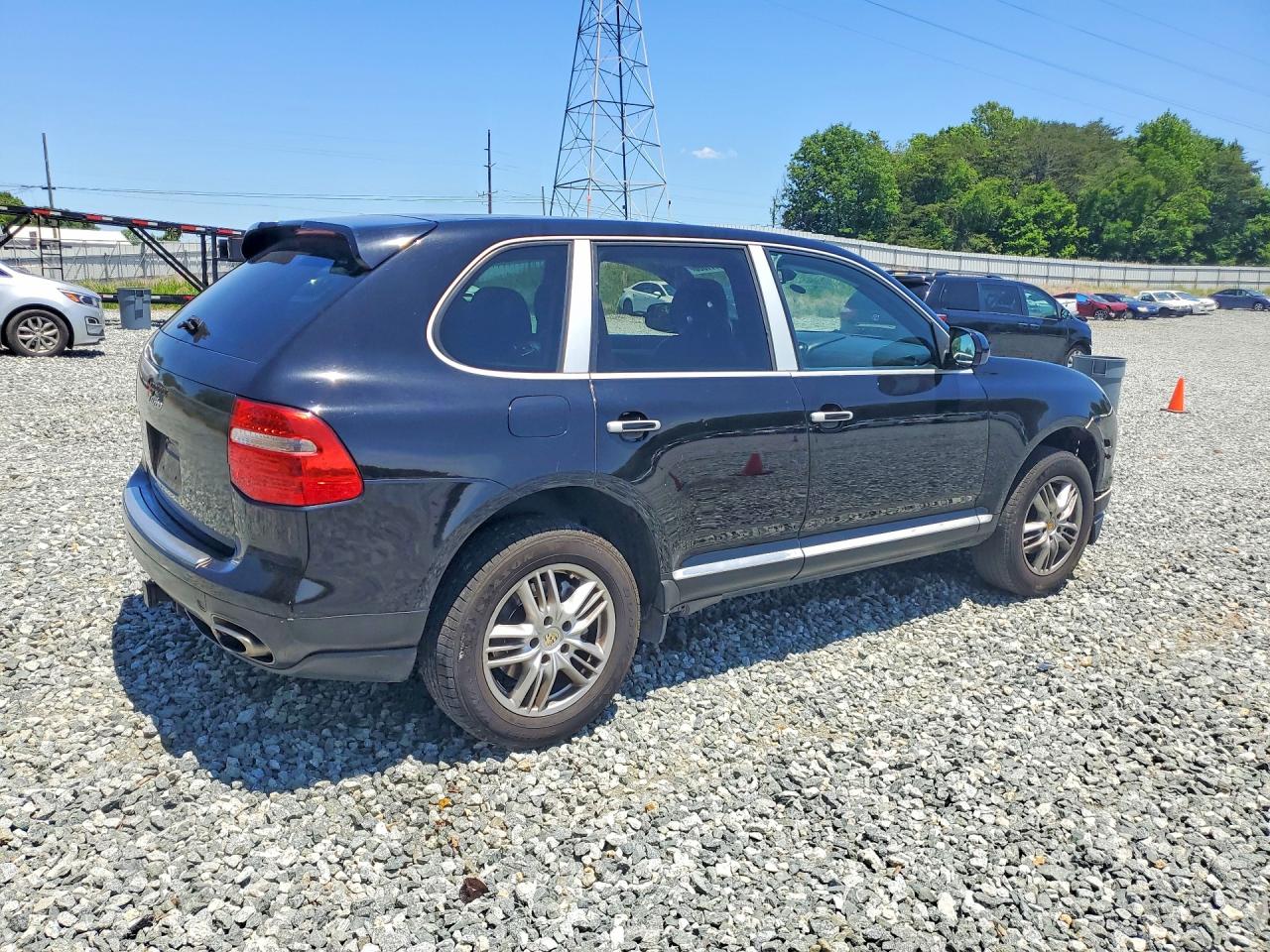 2009 PORSCHE CAYENNE photo 3