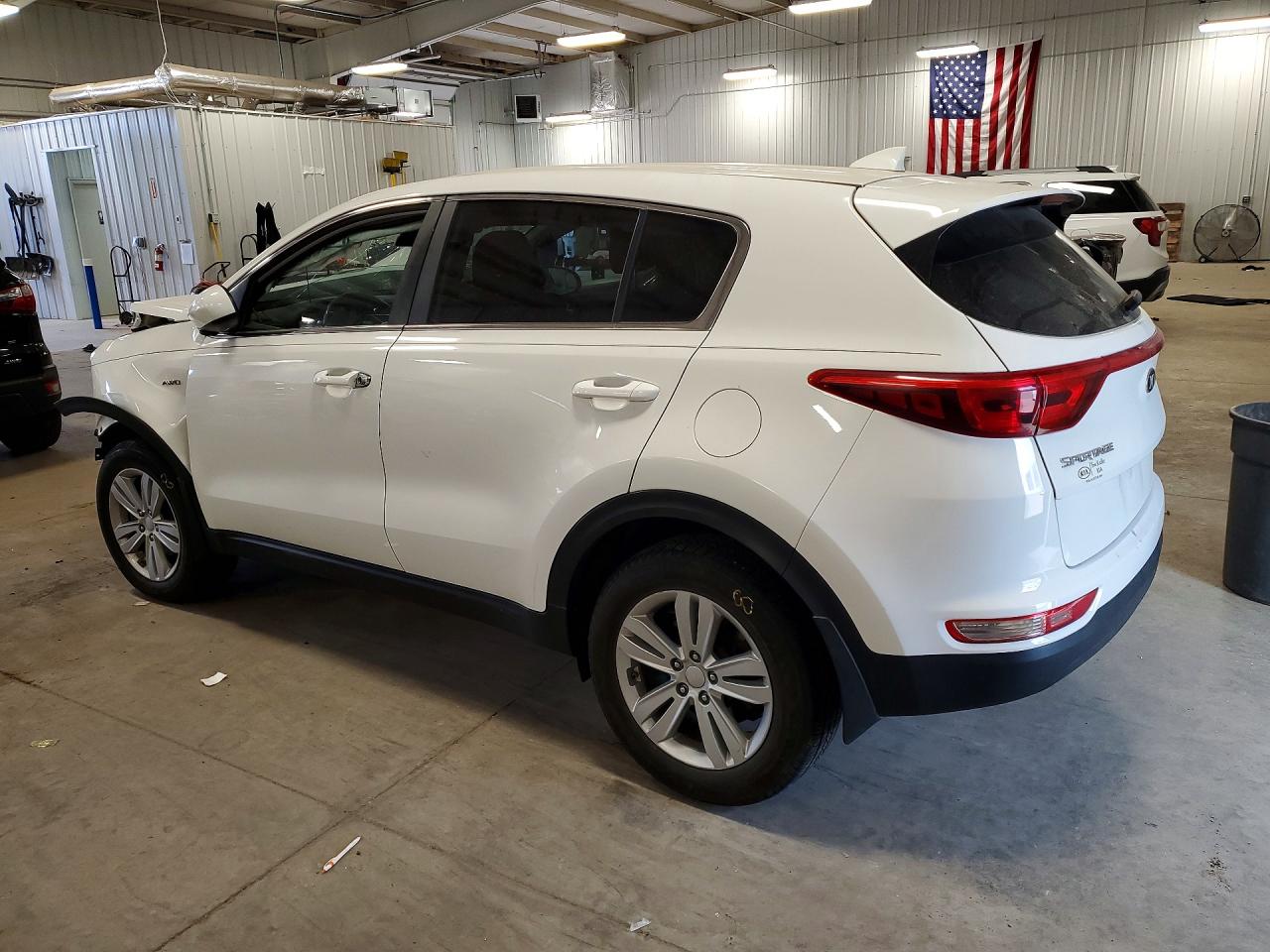 2017 KIA SPORTAGE LX photo 3