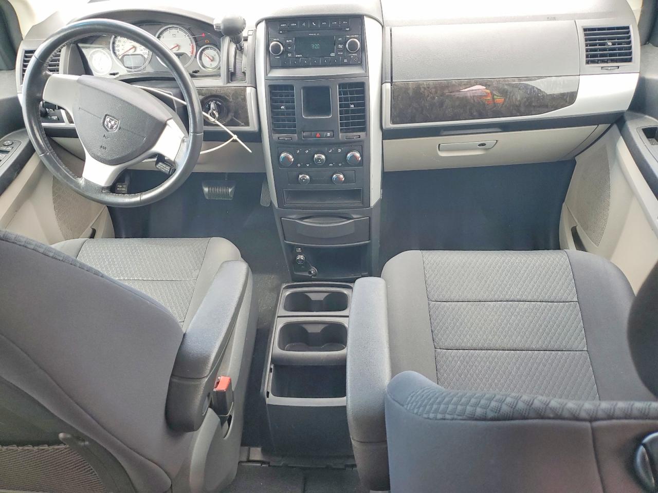 2010 DODGE GRAND CARAVAN SXT photo 15