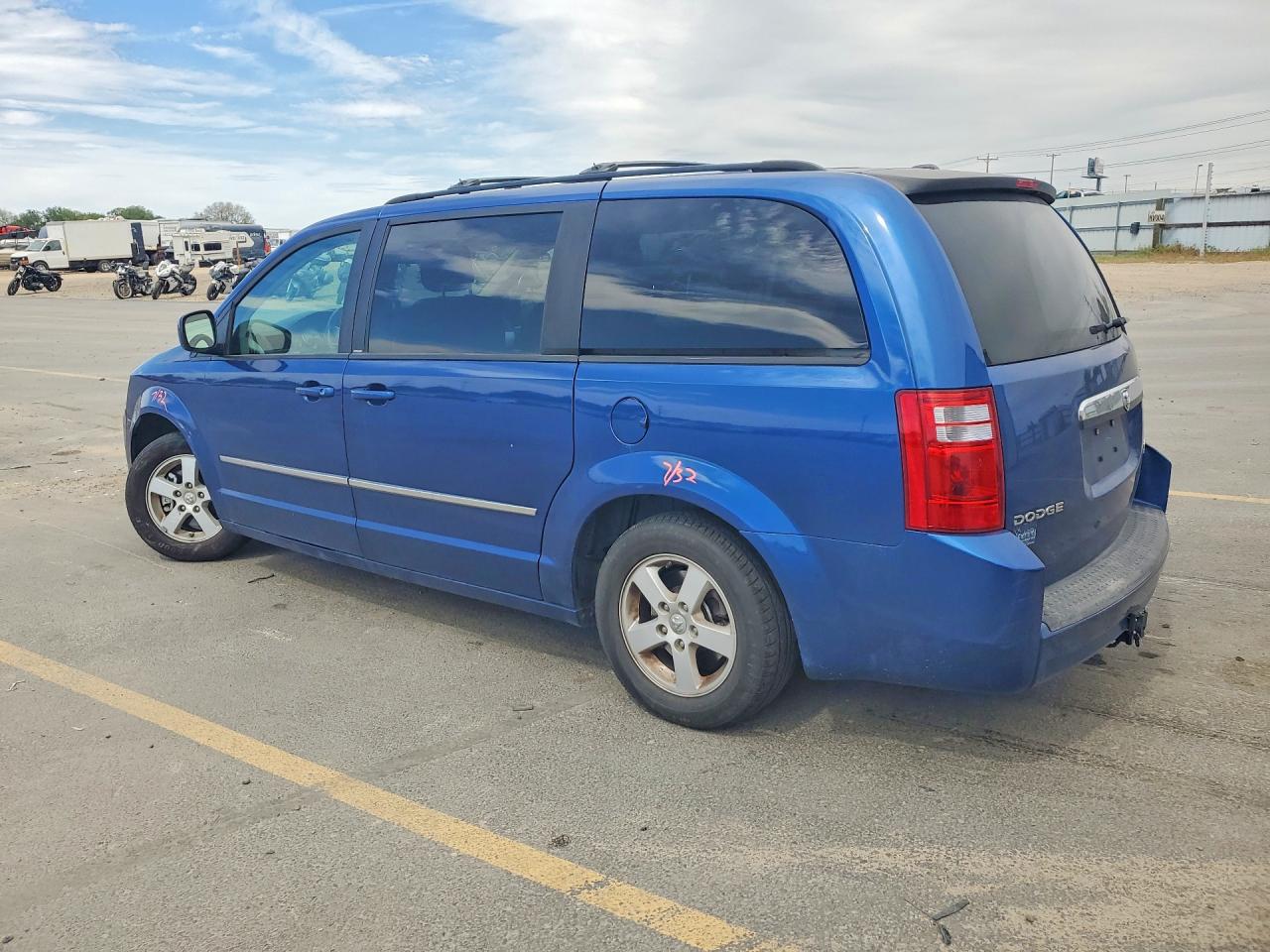 2010 DODGE GRAND CARAVAN SXT photo 3