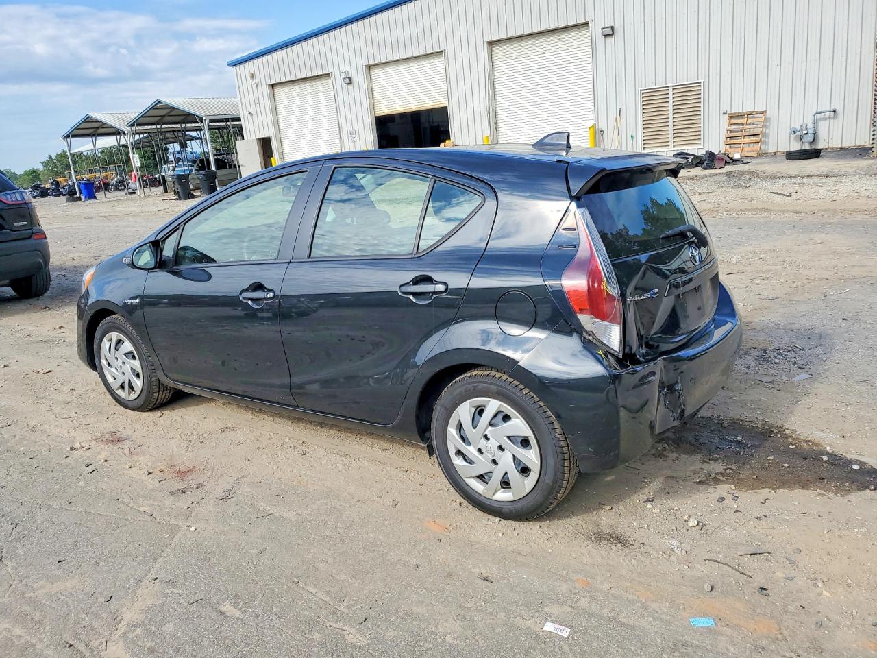 2015 TOYOTA PRIUS C TWO photo 4