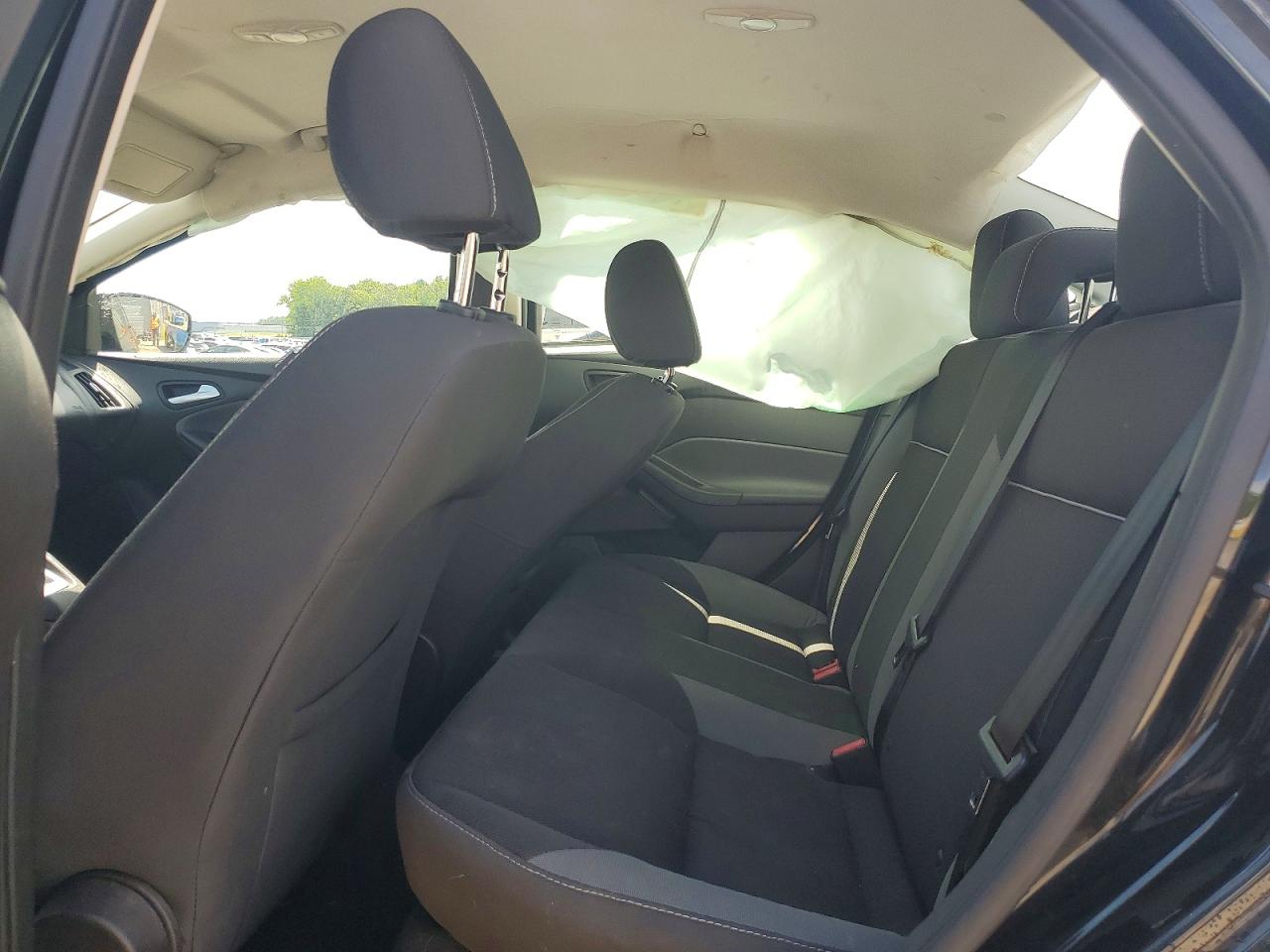 2014 FORD FOCUS SE photo 28