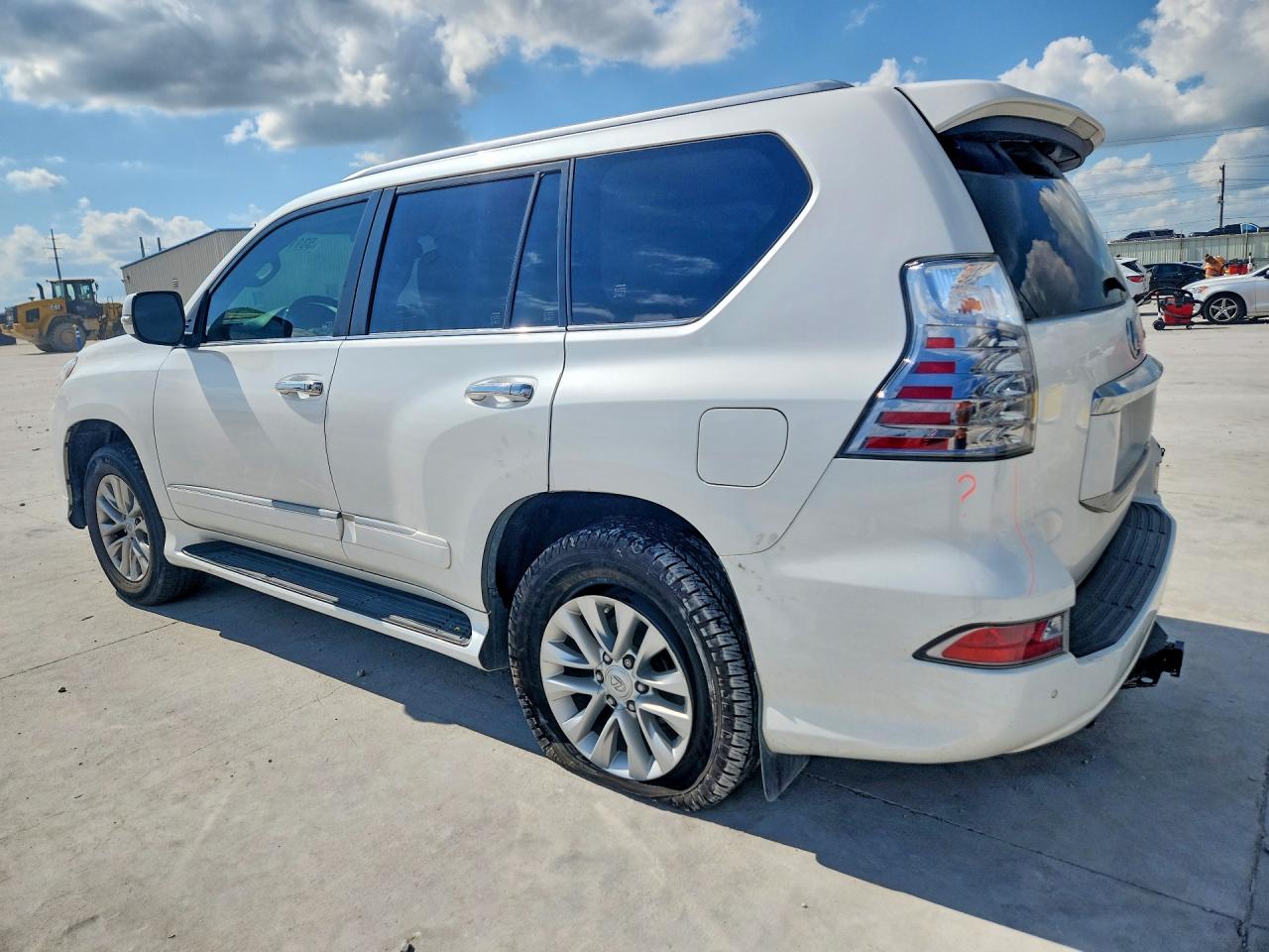 2019 LEXUS GX 460 photo 3