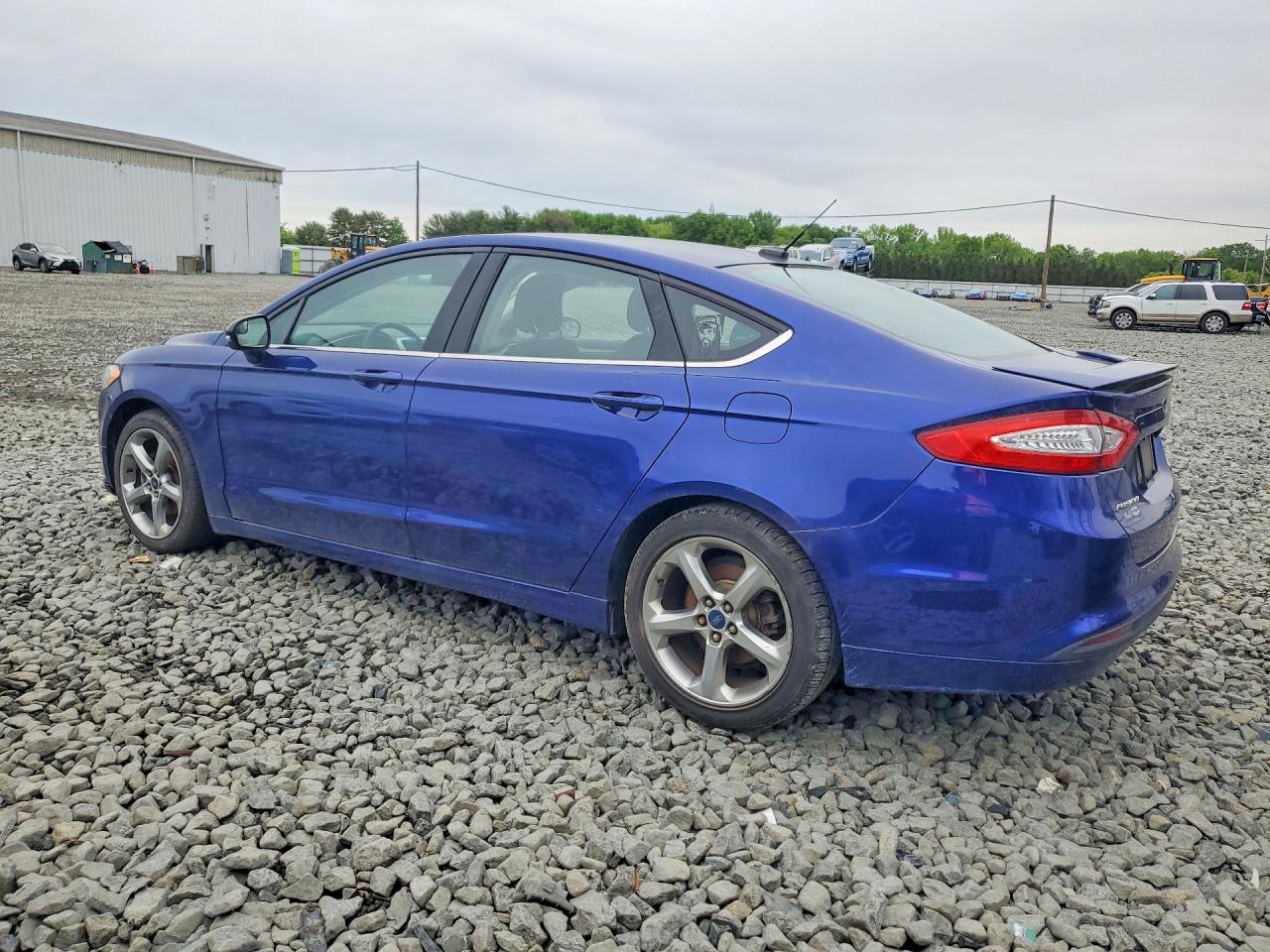 2015 FORD FUSION SE photo 4
