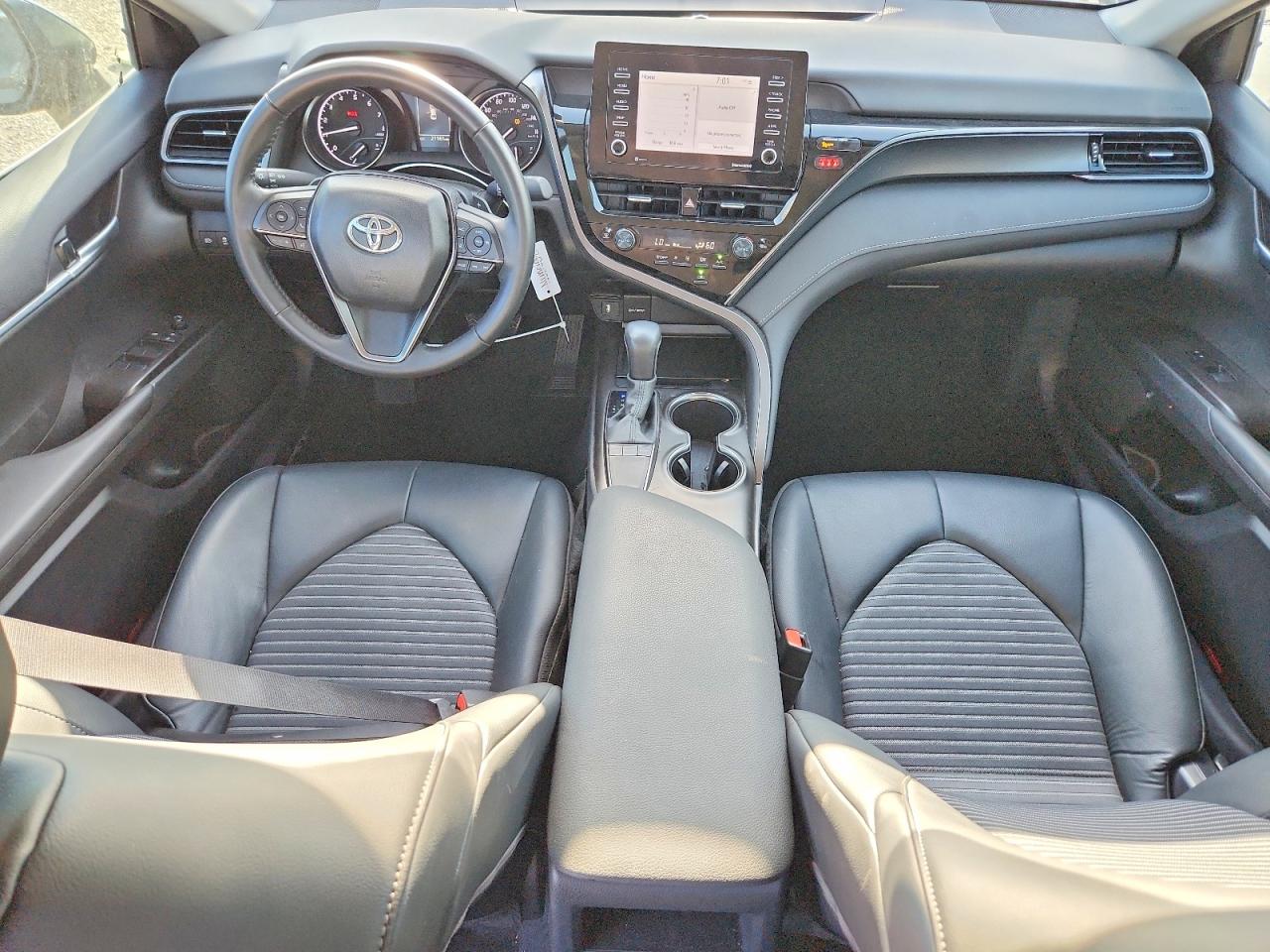 2024 TOYOTA CAMRY SE photo 8