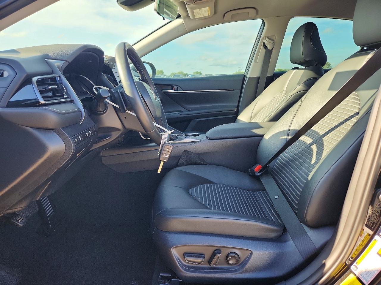2024 TOYOTA CAMRY SE photo 7