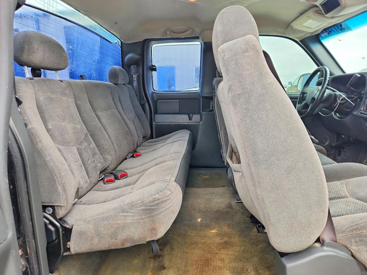 2005 CHEVROLET SILVERADO C1500 photo 28