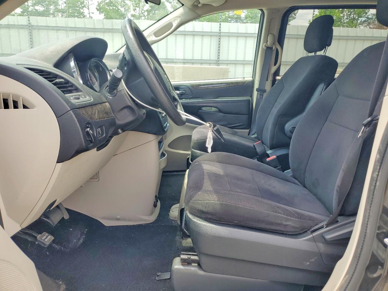 2011 DODGE GRAND CARAVAN EXPRESS photo 7